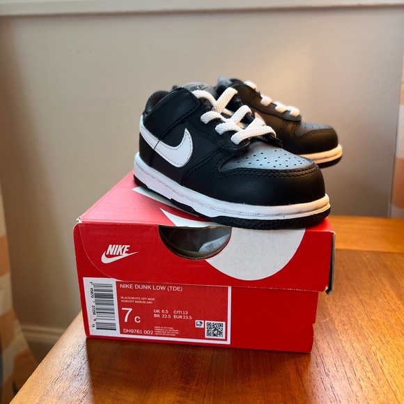 Size 7c kids Nike dunks brand new! - Picture 6 of 7